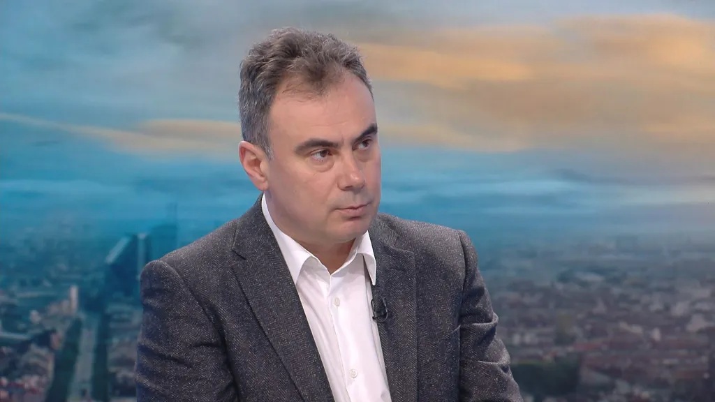 Жельо Бойчев: Пазарът на горива е под постоянното наблюдение на КЗК